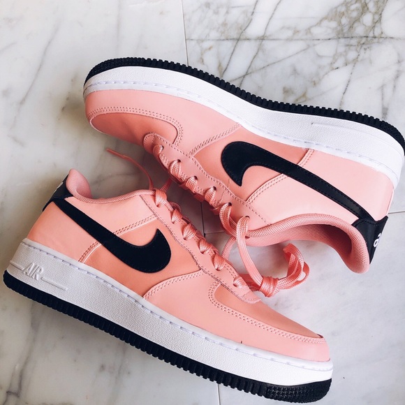 Nike air force 1 vday ( PRICE IS FIRM) - Picture 4 of 7